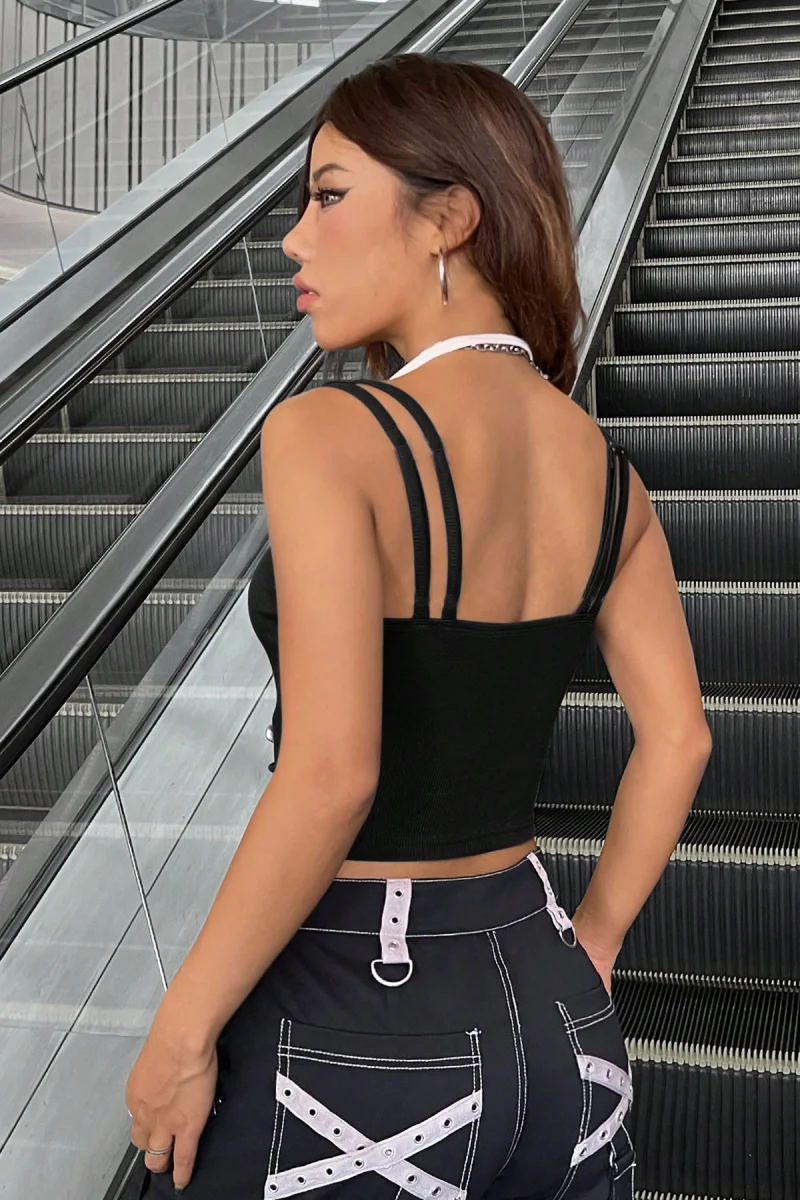Kadın Beyaz Siyah Çift Renk Çapraz Askılı Crop Top Bluz
