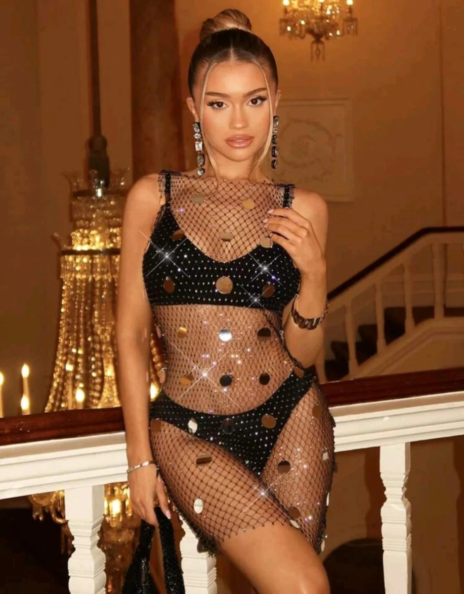 Işıltılı Pullu , Taşlı File Elbise– Kolsuz, Transparan, Parlak Gece Elbisesi