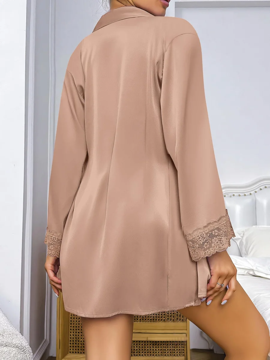 Özel Tasarım Dantel İşlemeli Şık Göğüs Dekolteli Sabahlıklı 2'li Saten Gecelik Takımı