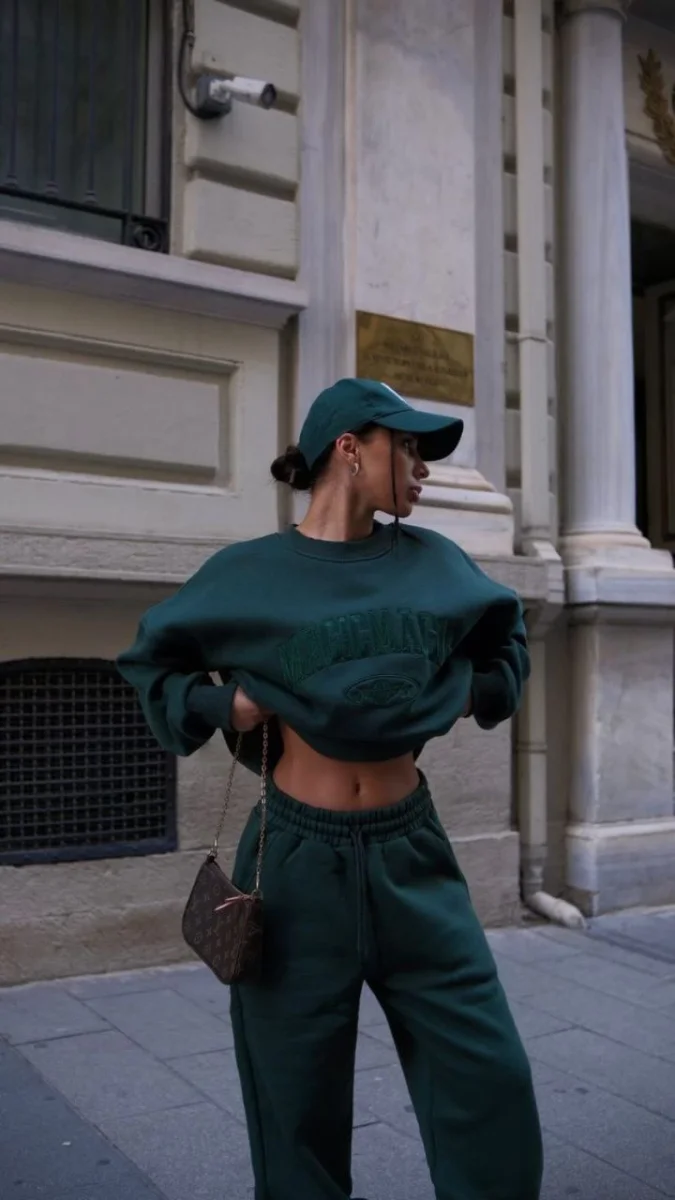 Bisiklet Yaka Nakış İşlemeli Üç İplik Sweat Takım - Yeşil -