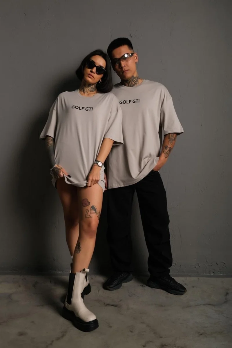Oversize Baskılı Tişört – Golf GTI Retro Araba Desenli - Gri -
