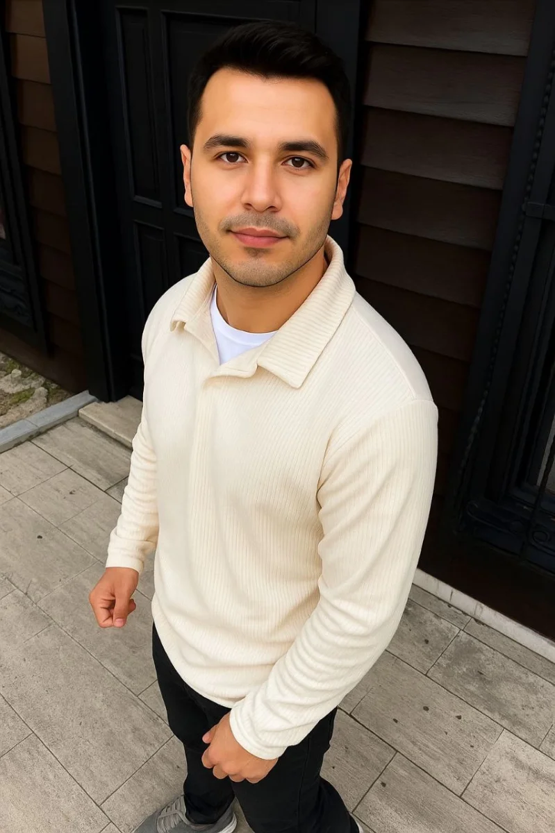 Fitilli Polar Sweatshirt – Düğmesiz Polo Yaka, Oversize Rahat Kalıp, Kalın Polar Kumaş, Kışlık ve Baharlık Şık Günlük Üst - Beyaz