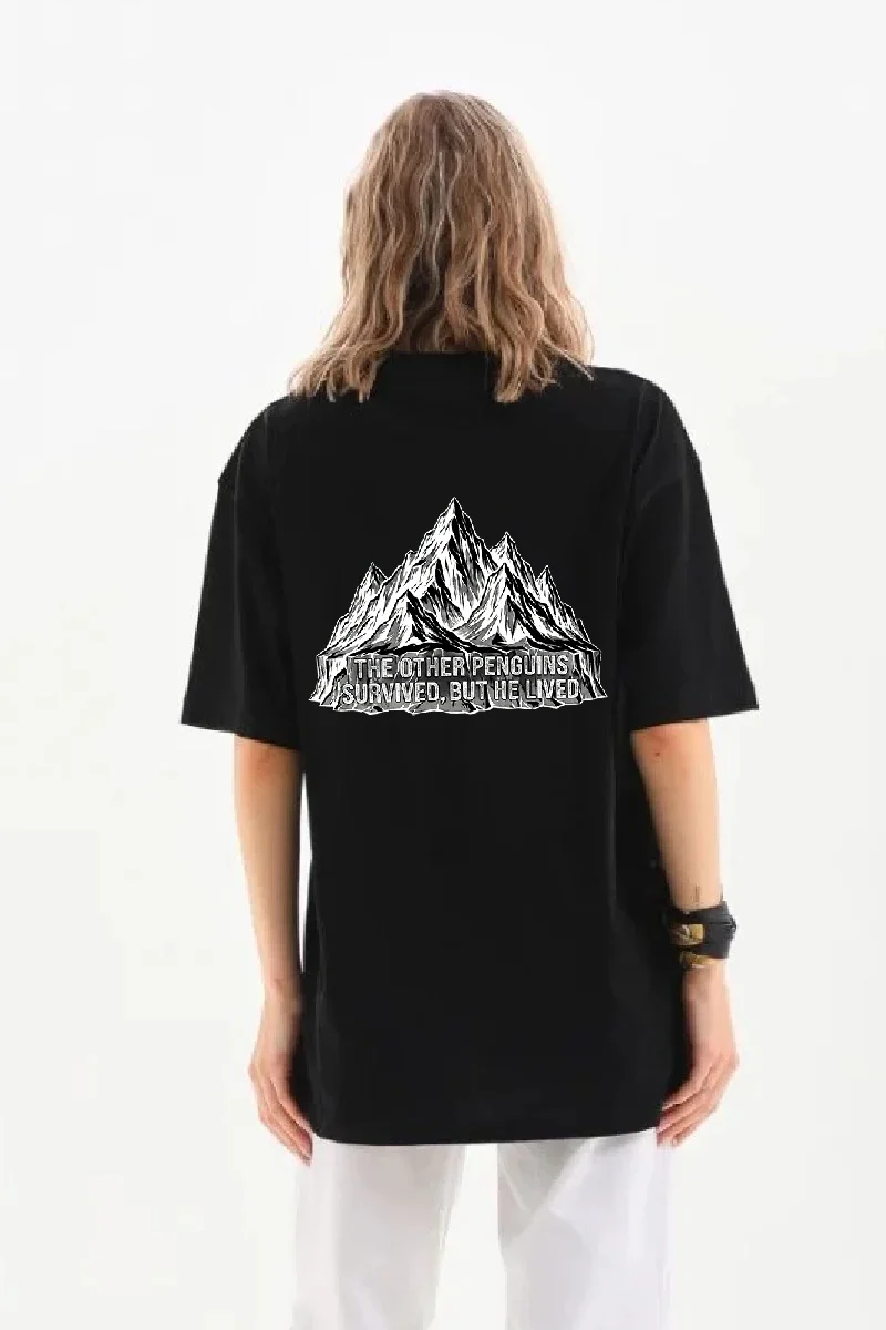 Kadın Nihilist Penguen Temalı Oversize Bisiklet Yaka Tişört - Siyah