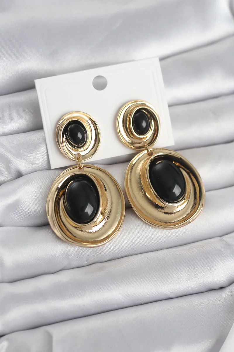 Siyah Sallantılı Damla Model Gold Renk Vintage Kadın Küpe