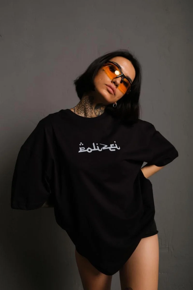 Bisiklet Yakalı Sırt Baskılı Oversize T-Shirt - Siyah -