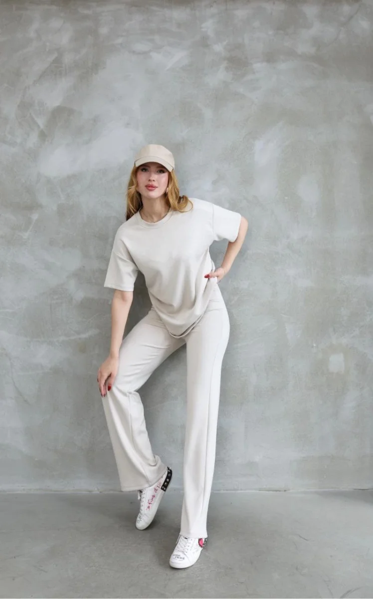 Osy Modal Yumuşak dokulu Kumaş Bisiklet Yaka Taş detaylı Kısa Kollu Takım - Kırık Beyaz -