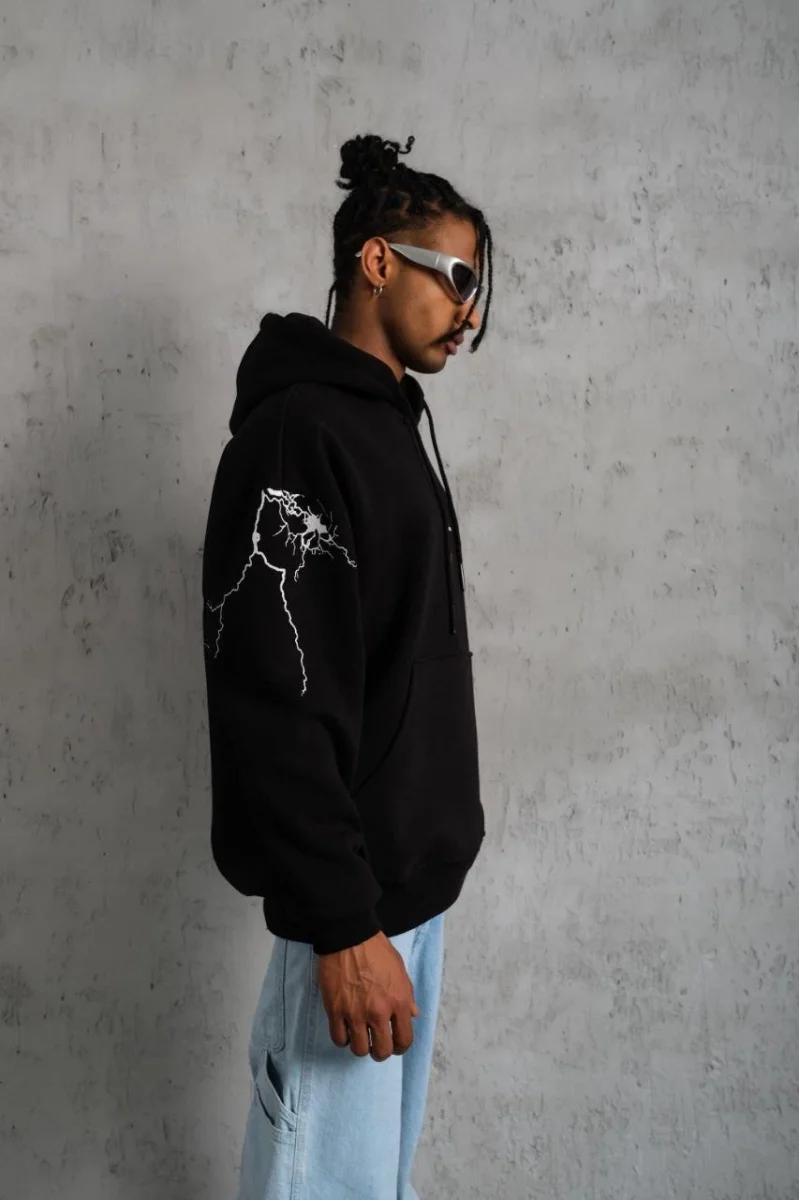 Oversize Üç İplik Kapüşonlu Sweatshirt – Siyah “Don’t Be Terrified” Ön, Sırt ve Kol Baskılı, Kanguru Cepli, Ribanalı Rahat Model- Siyah -