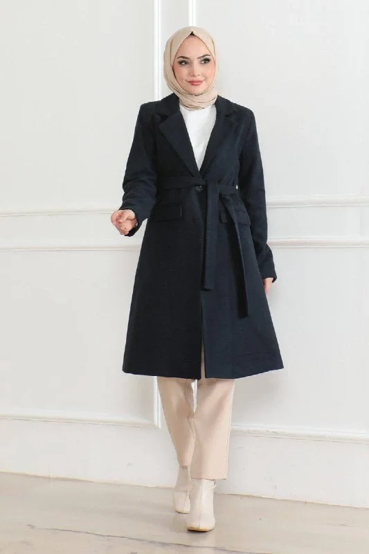 Kaşe Kaban – Uzun Boy Kruvaze Yaka, Kuşaklı Tesettür Kışlık Kaban, Astarlı Şık Yünlü Dokuma Oversize Rahat Kalıp, Cepli Modern Kaşe Mont Modeli - Lacivert