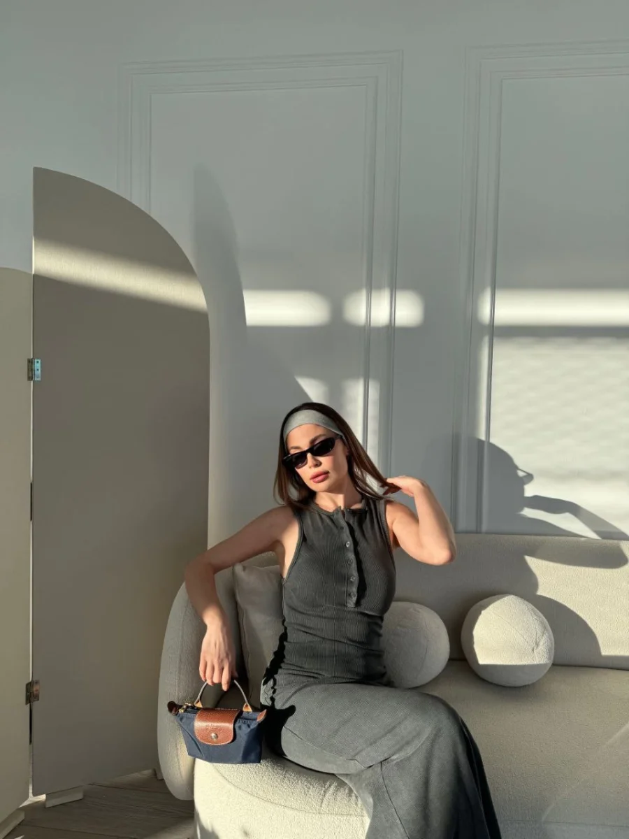 Yırtmaç Detaylı Kolsuz Düğmeli Yıkamalı Uzun Elbise - Antrasit