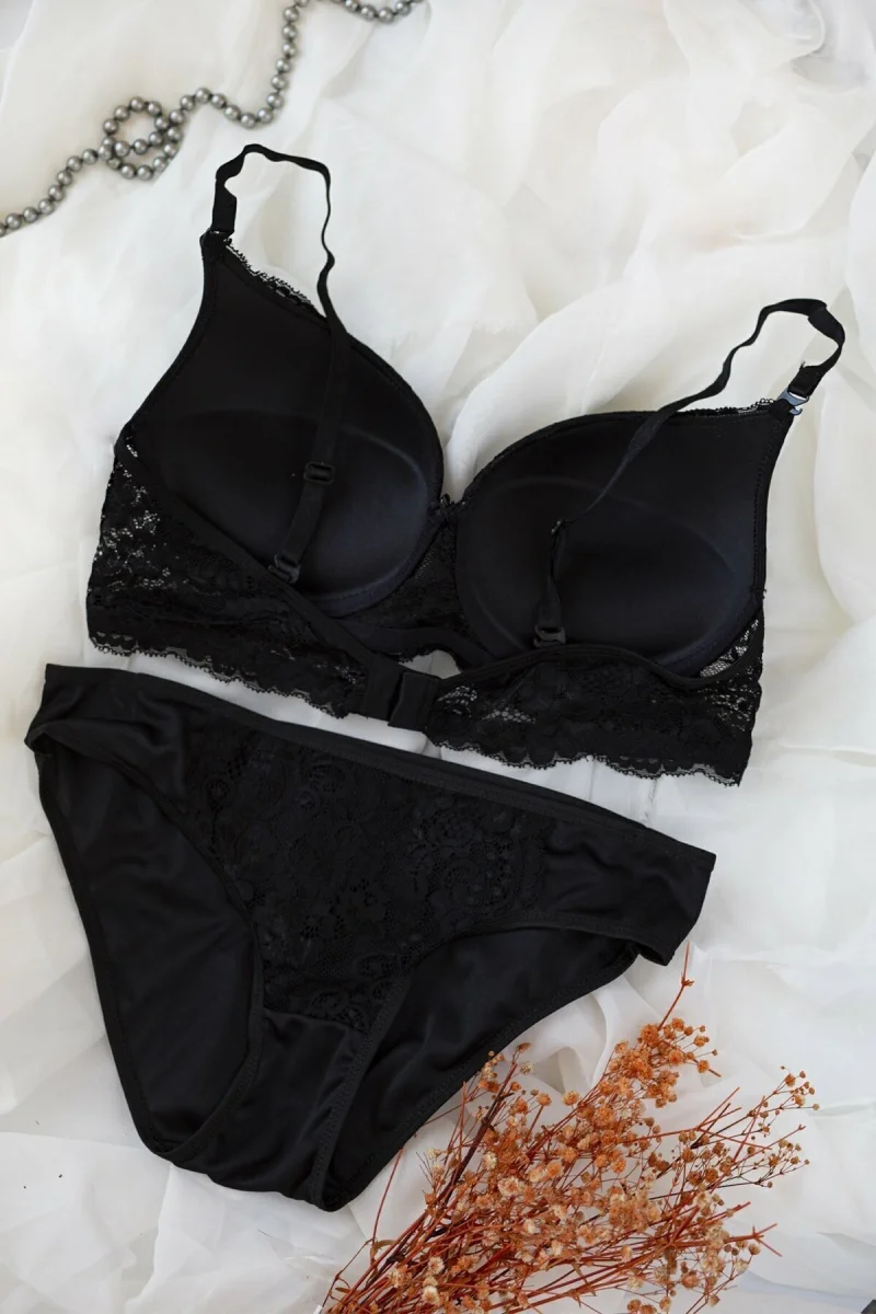 Kadın Siyah Dolgulu Dantel Sütyen Ve Külot Takım