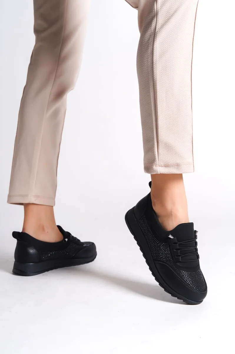 VIOLET Bağcıklı Lastikli Ortopedik Rahat Taban Taş Detaylı Klasik Kadın Babet Anne Ayakkabısı  CST - Siyah