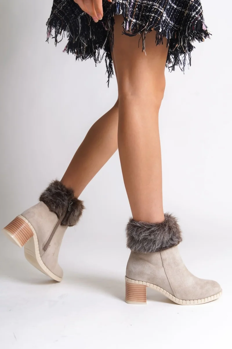 JULIA Fermuarlı Ortopedik Taban Tüylü Topuklu Süet Kadın Bot SKT - Krem
