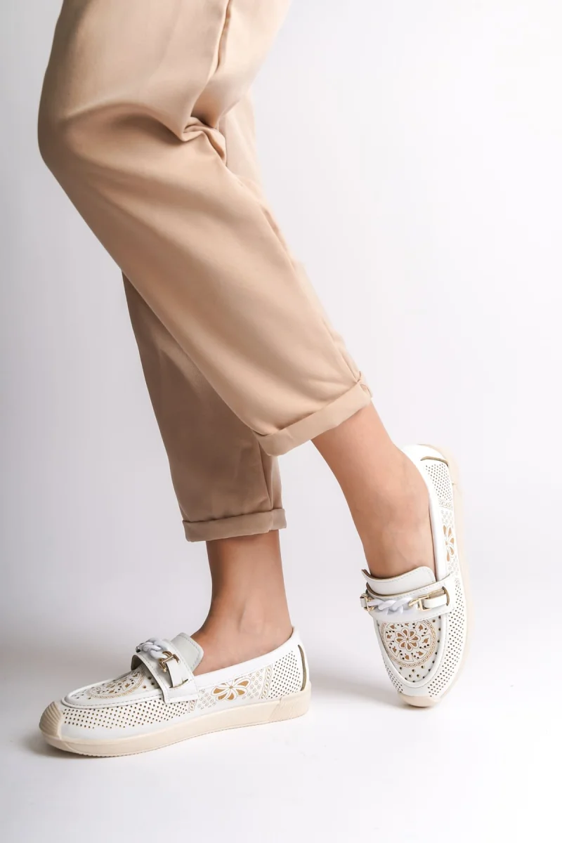 LIZY Bağcıksız Ortopedik Rahat Taban Çiçek Desenli Kadın Babet Ayakkabı  CKT - Beyaz