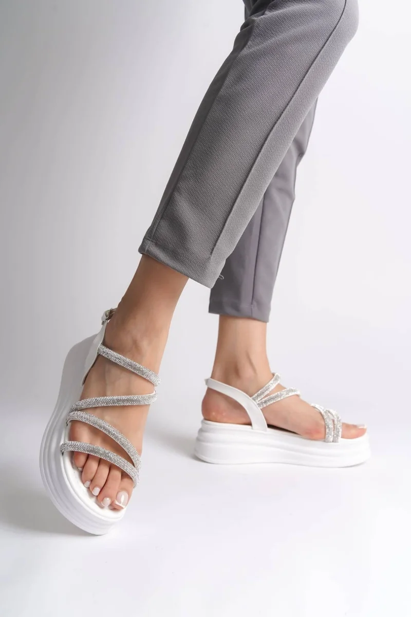 RILEY İnce Tokalı Taşlı Şeritli Ortopedik Taban Kadın Sandalet CBT - Beyaz