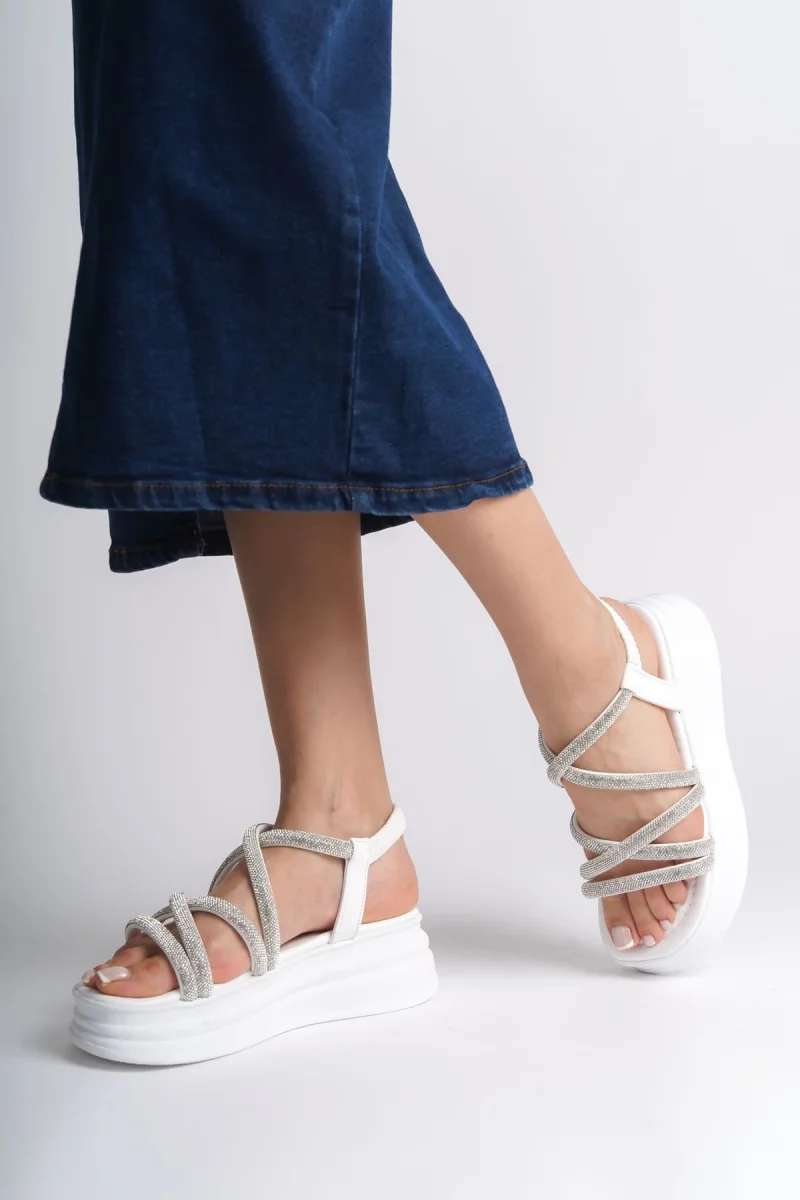 ELENA Lastikli Taşlı Şeritli Ortopedik Taban Kadın Sandalet  CBT - Beyaz