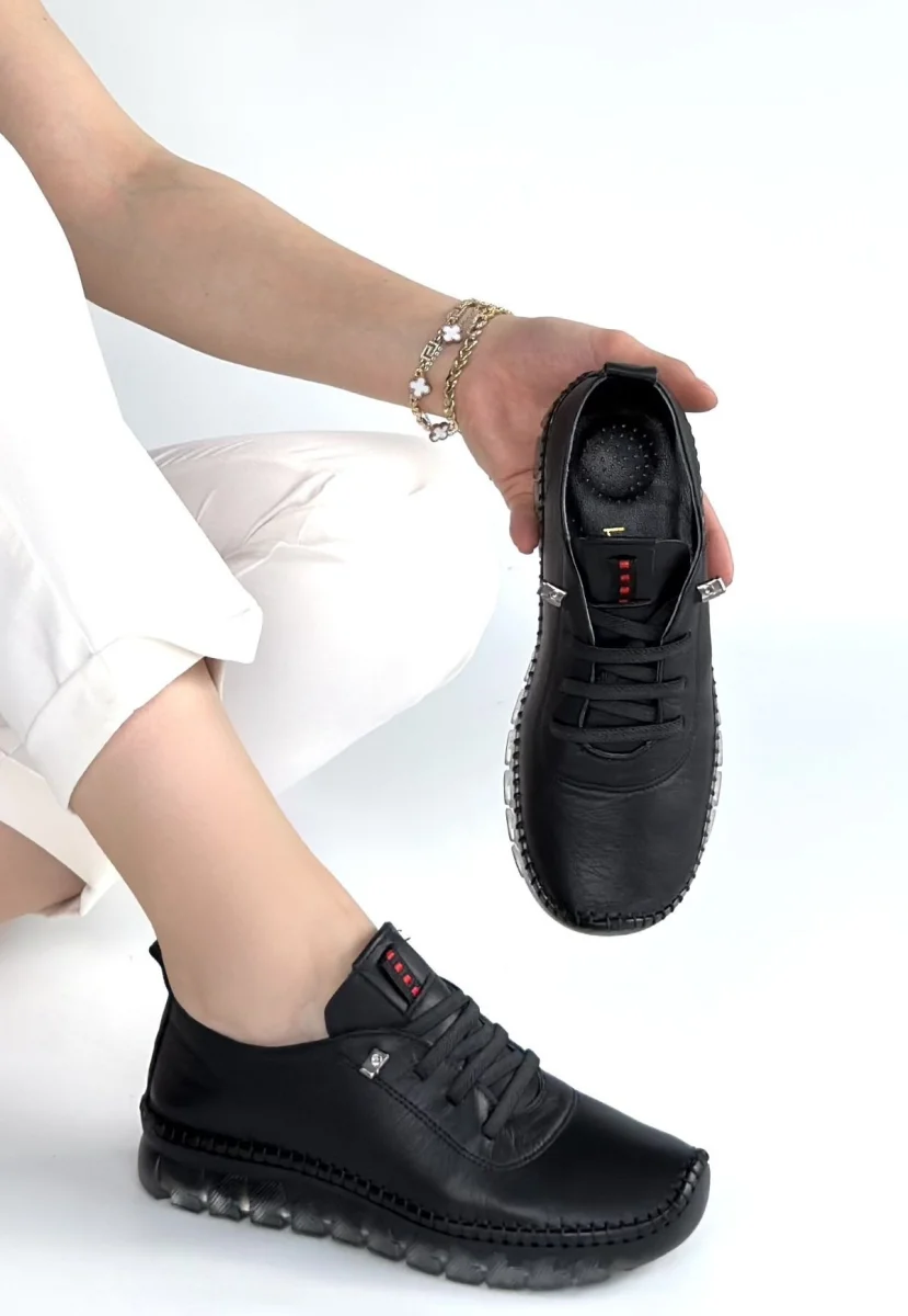 Jiten Siyah Deri Bağcıklı Spor Ayakkabı