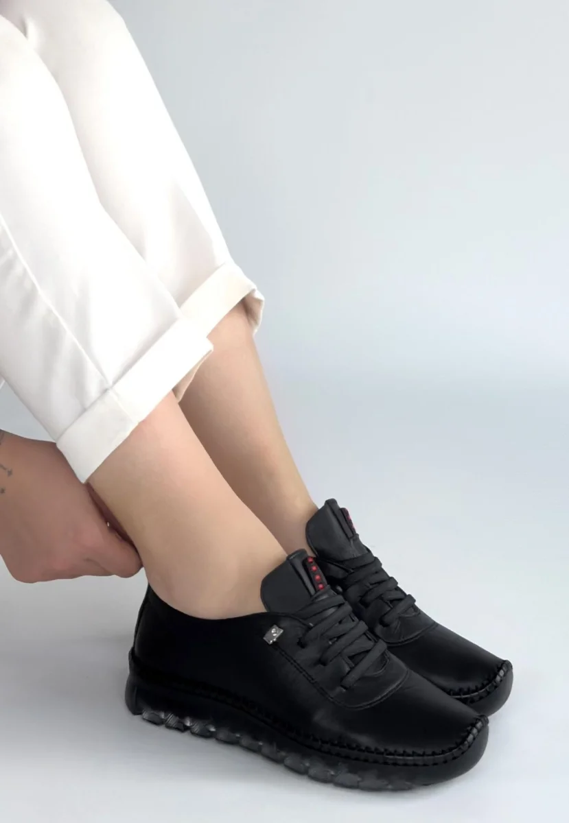 Jiten Siyah Deri Bağcıklı Spor Ayakkabı