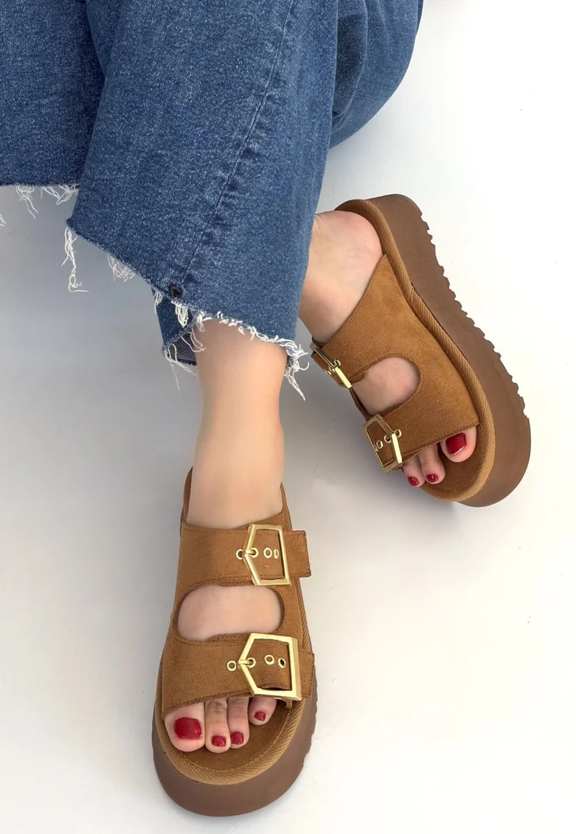 Coer Taba Süet Çift Tokalı Terlik