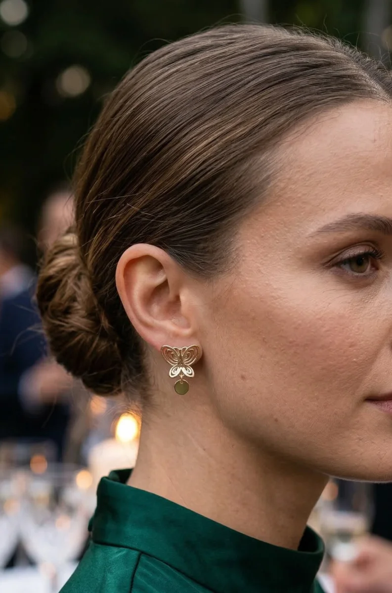 Füsun Küpesi Model Gold Renk Kelebek Model Pirinç Kadın Küpe