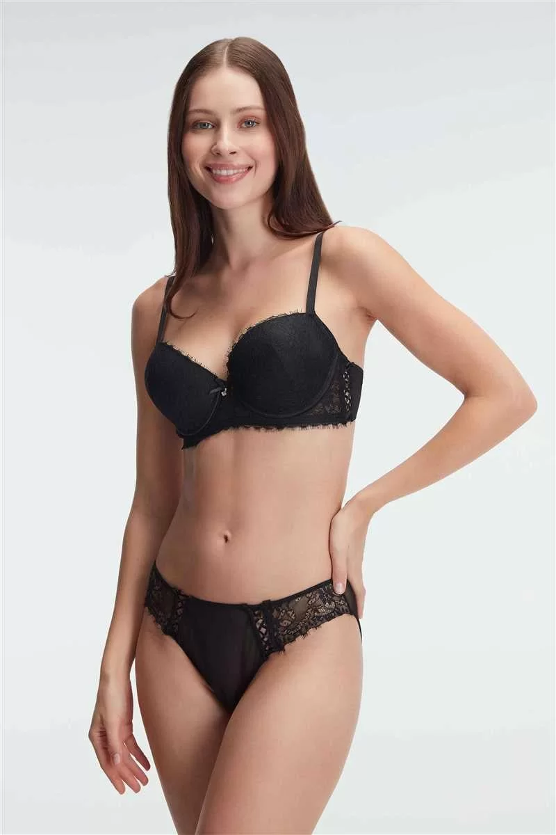 Destekli Dolgulu Balenli Kaplı Dantel Detaylı Sütyen Slip İç Çamaşırı Takım