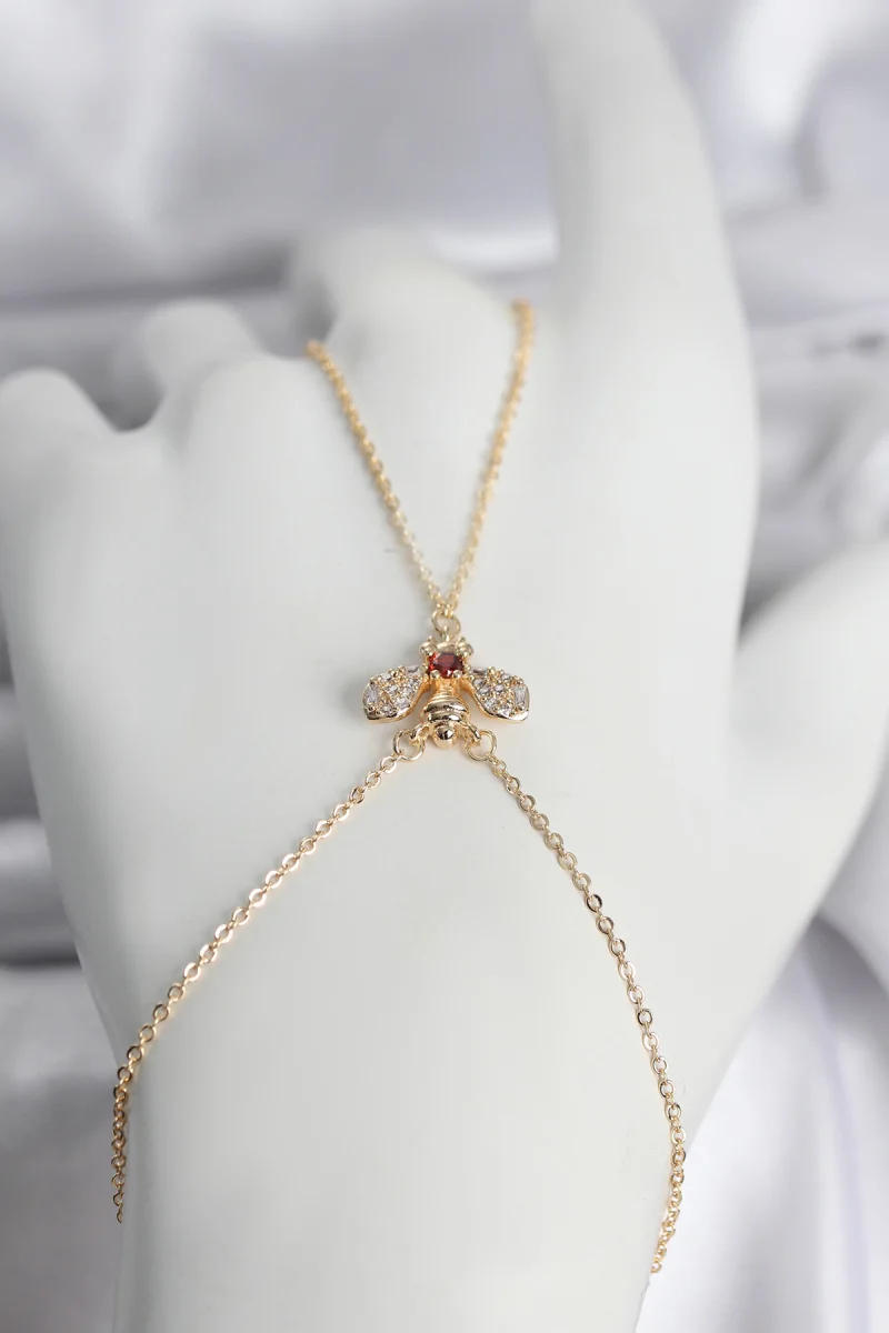 Pirinç Gold Renk Sinek Model Kadın Şahmeran