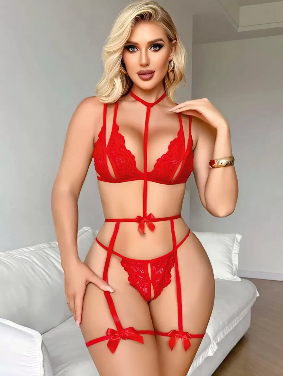 Kadın Kırmızı Dekolteli Jartiyer Takım Şık Tasarım