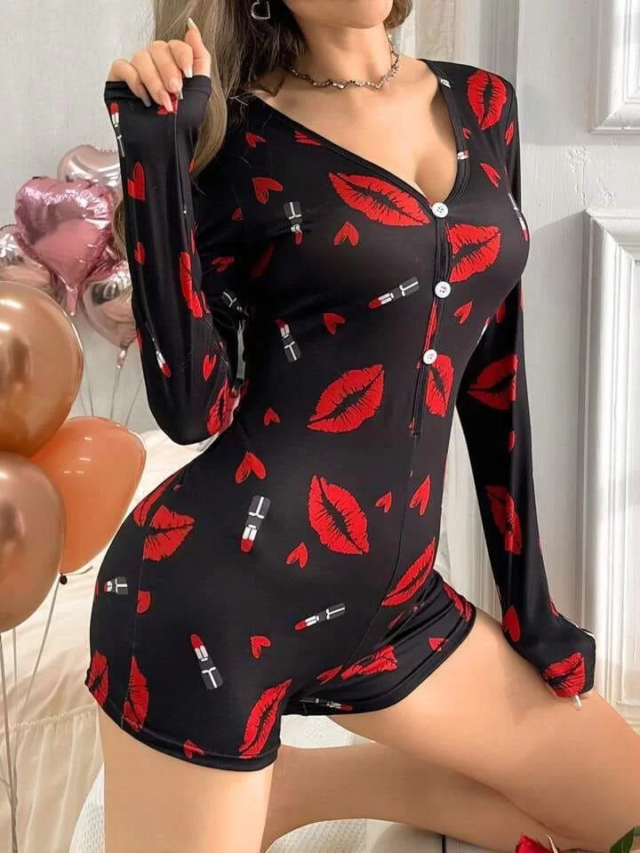 Pamuklu Kırmızı Ruj Desenli Düğmeli Uzun Kol Tulum Pijama