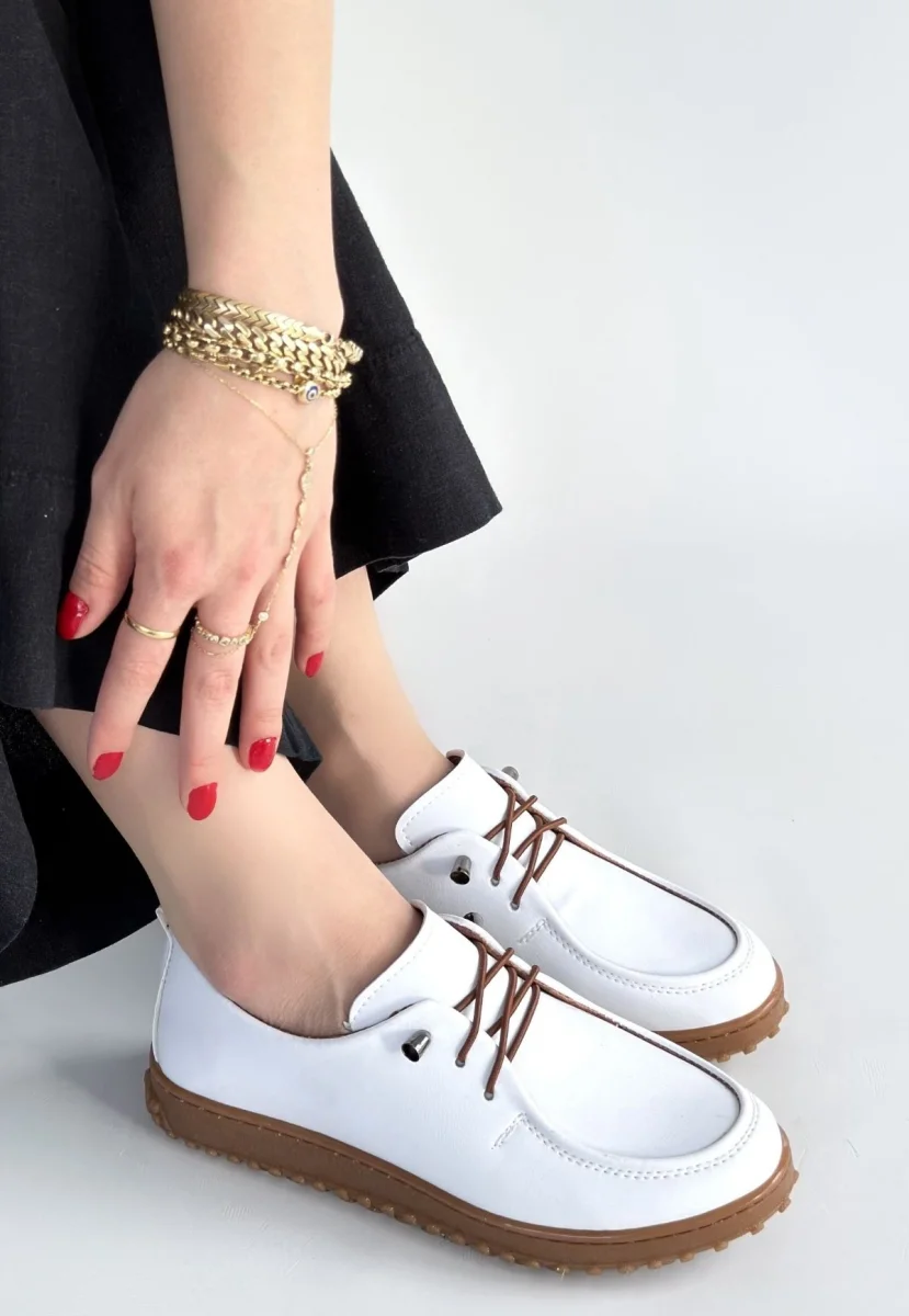 Guot Beyaz Cilt Bağcıklı Babet Ayakkabı