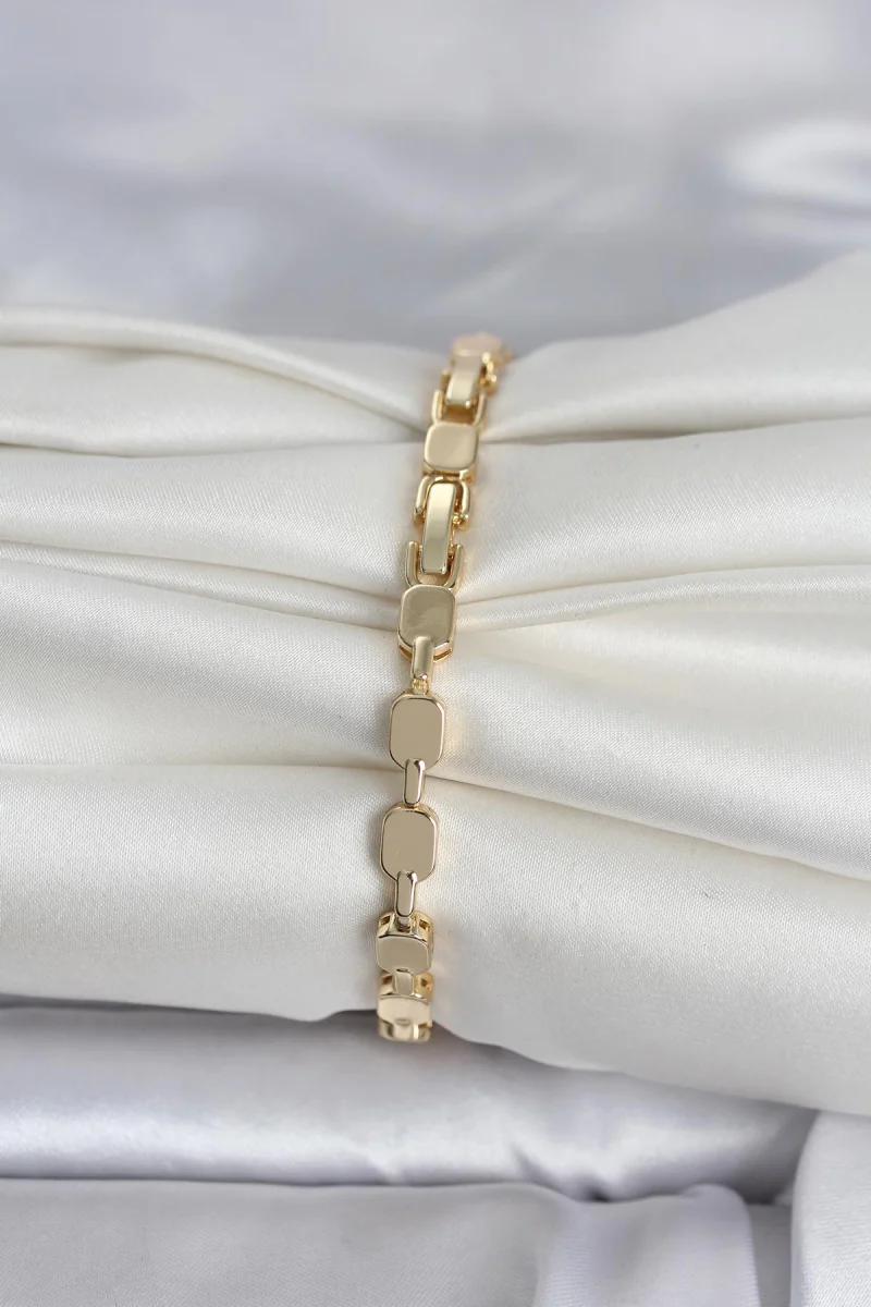 Pirinç Zirkon Taşlı Gold Renk Kadın Bileklik