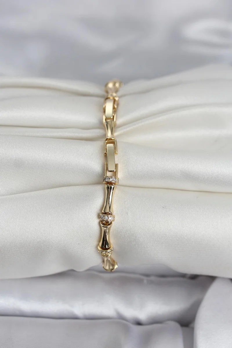 Pirinç Gold Renk Kemik Model Kadın Bileklik