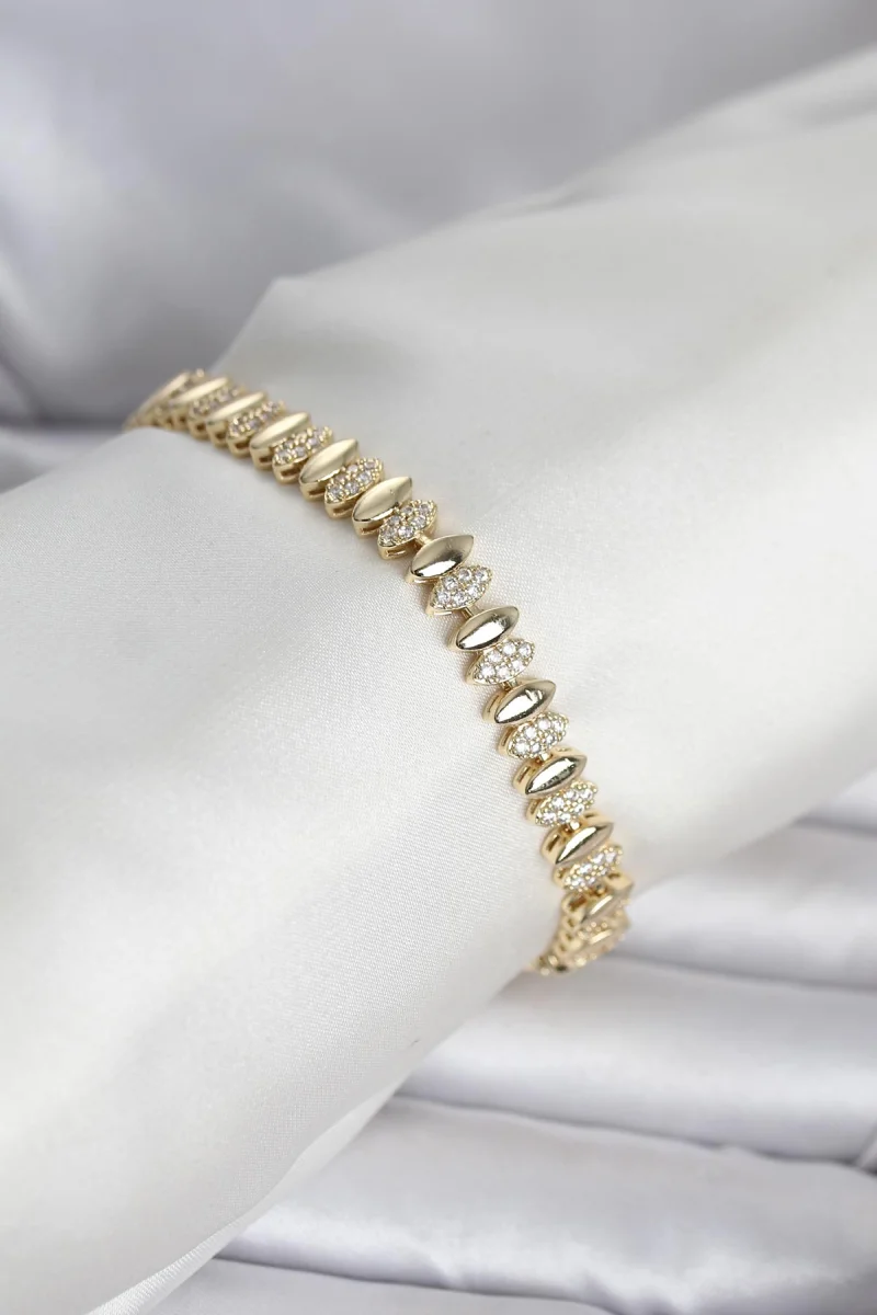 Pirinç Gold Renk Arpa Model Kadın Bileklik