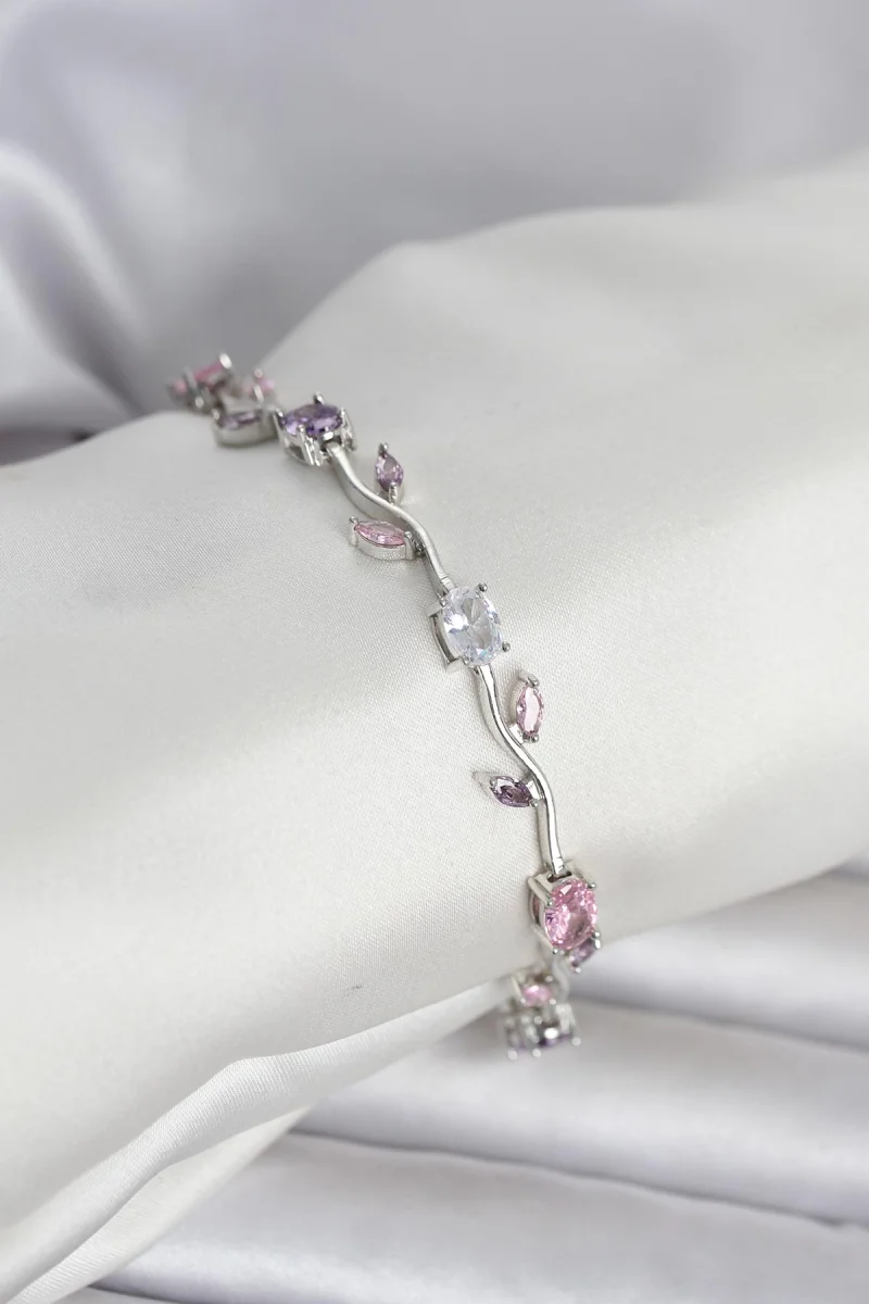 Pirinç Gümüş Renk Çiçek Sarmaşık Model Kadın Bileklik