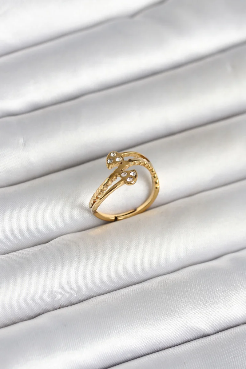 316L Çelik Gold Renk Zirkon Taşlı Kalp Model Kadın Yüzük