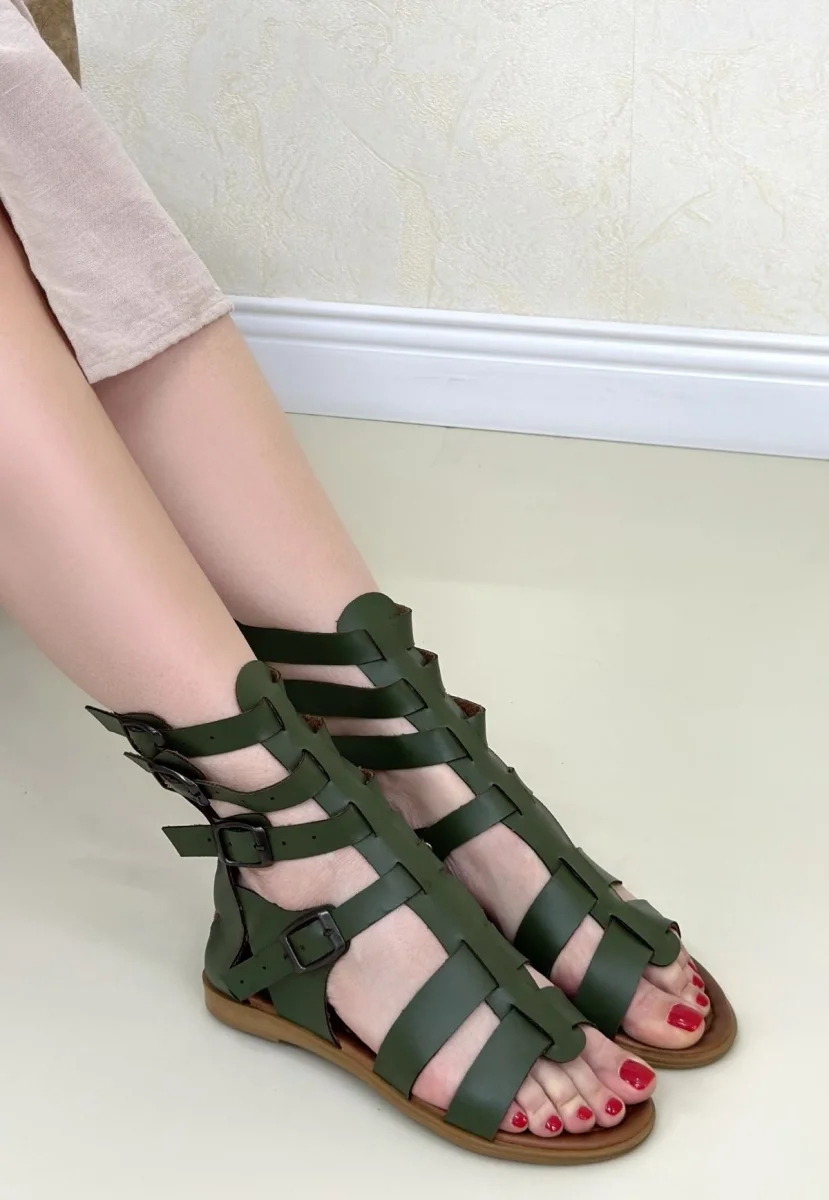 Nola Yeşil Deri Kemerli Sandalet