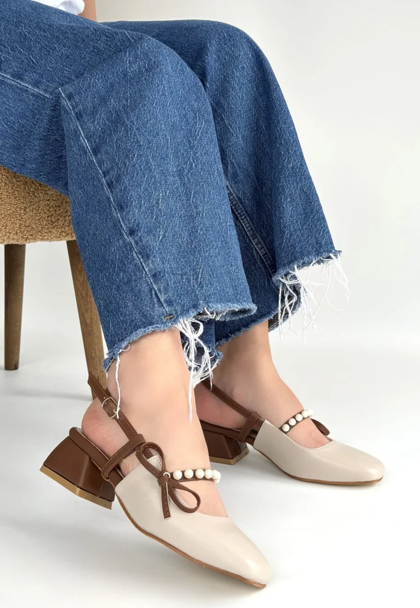 Ceyda Bej Cilt Taba Detaylı Topuklu Ayakkabı