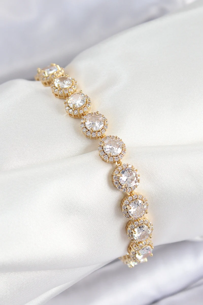 Pirinç Zirkon Taşlı Daire Baget Model Gold Renk VIP Seri Kadın Bileklik
