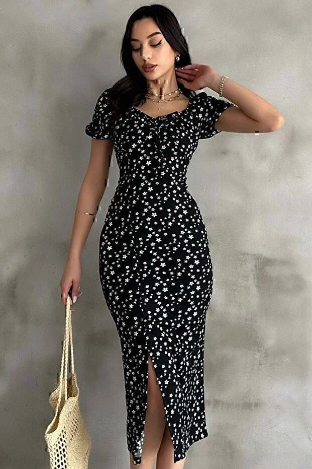 Lastikli U Kare Yakalı Kısa Kollu Fit Kalıp Kurdelalı Likralı Çiçek Desen Yırtmaçlı Diz Altı Elbise