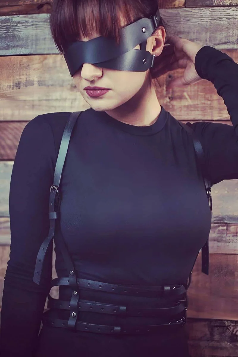 Göz Maskeli Seksi Deri Harness - Brf471