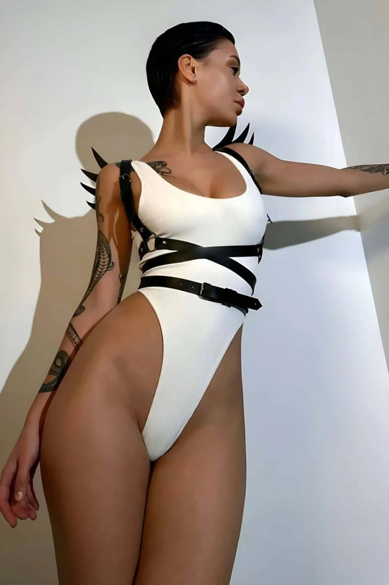 Kanatlı Şık Ve Seksi Göğüs Altı Bel Kemeri Harness - Brf1097
