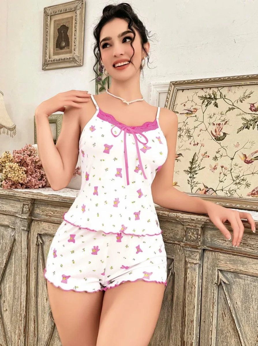 Kadın Beyaz Gül Ve Vişne Desenli Şortlu Gecelik Takım 5113