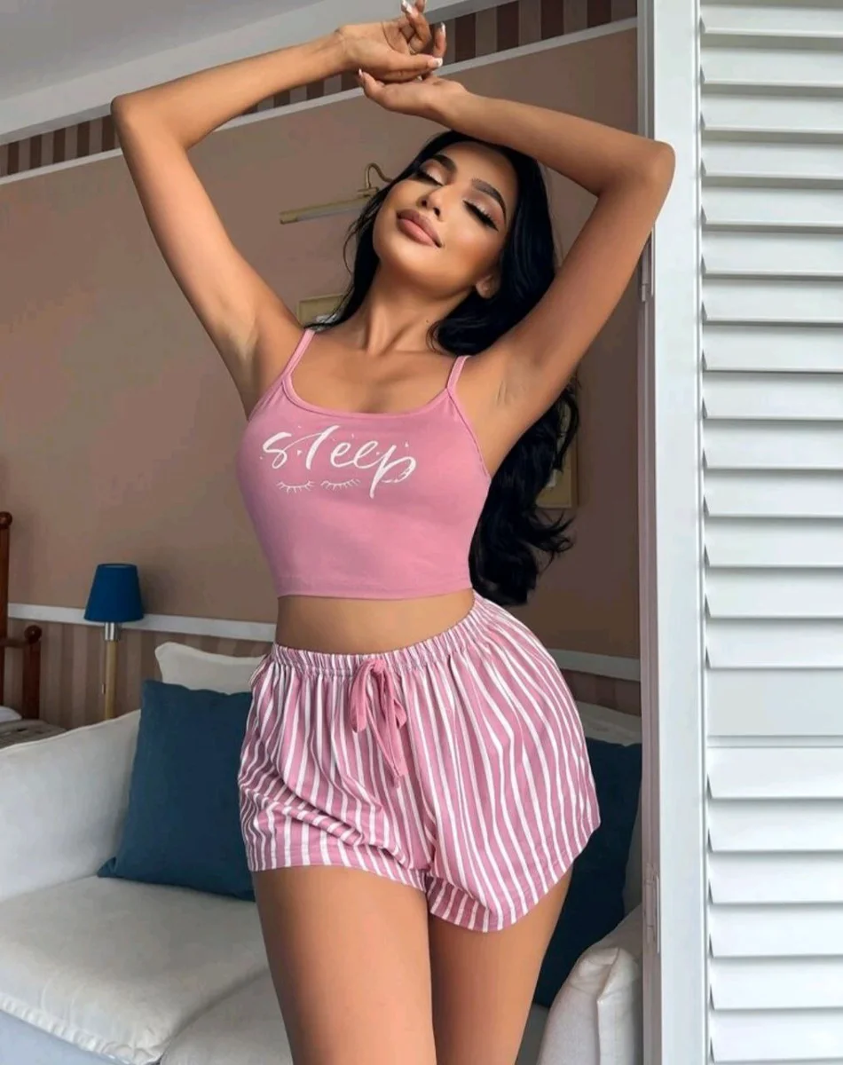 Kadın pembe çizgili desen Askılı Şortlu Pijama Takım