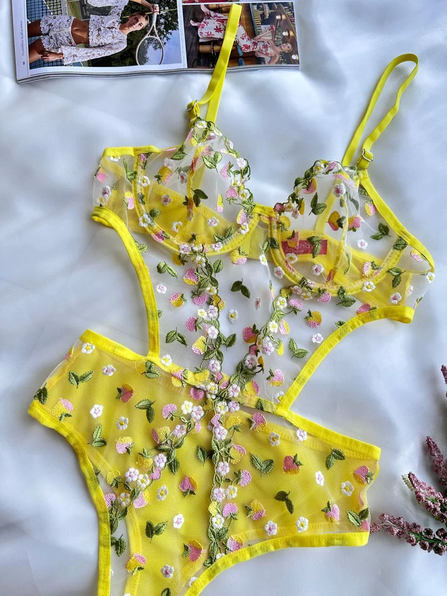 Sarı Çiçek Desenli Bodysuit