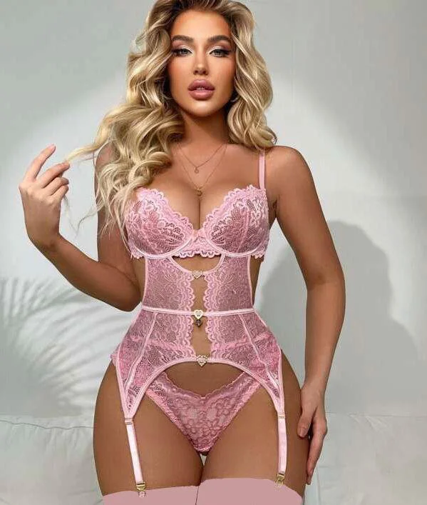 Kalp Aksesuarlı Dantelli Fantezi Pembe Jartiyer Takım