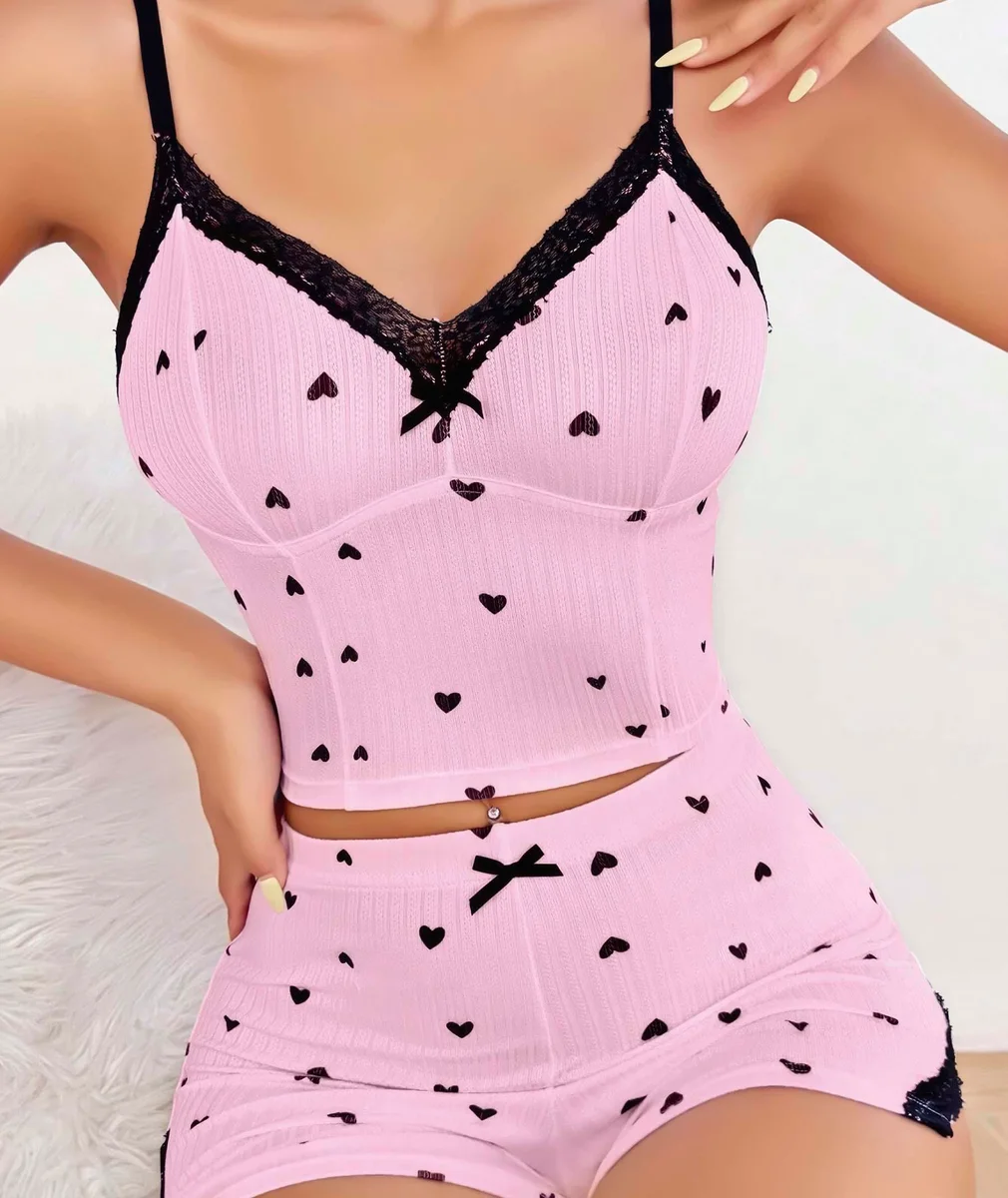 Pembe Kalp Desenli Askılı Şortlu Pijama Takım