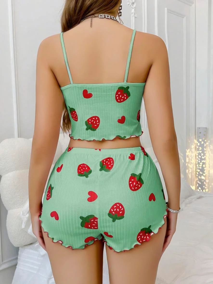 Pamuklu Yeşil Üstüne Çilek Desen Fitilli Askılı Şortlu Pijama Takımı