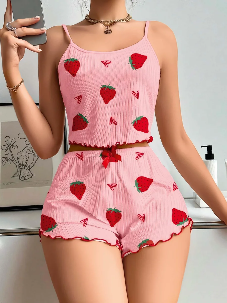 Pamuklu Pembe Üstüne Çilek Desen Fitilli Askılı Şortlu Pijama Takımı