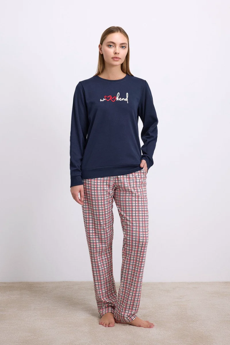 Rahat ve Şık %100 Pamuklu Uzun Kol Sweatshirt ve Ekose Pantolon Pijama Takımı