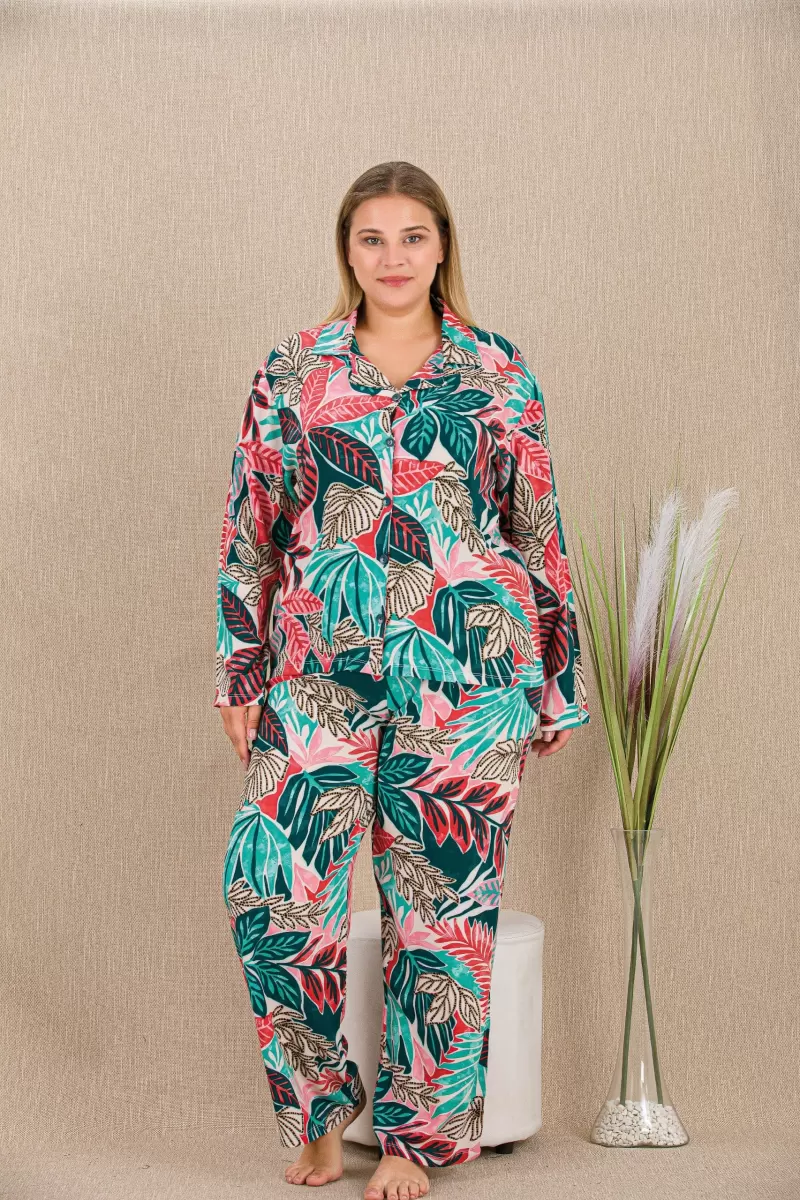 Büyük Beden Renkli Yaprak Desenli Düğmeli Uzun Kol Viskon Pijama Takımı