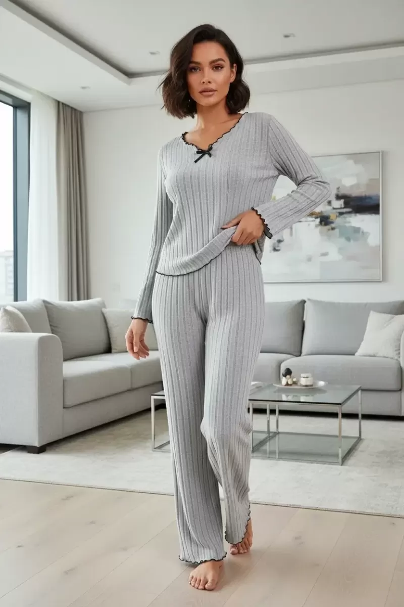 Kadın Gri Çizgili Fiyonk Detaylı Uzun Kollu Mevsimlik Pijama Takımı Premium Ev Giyim